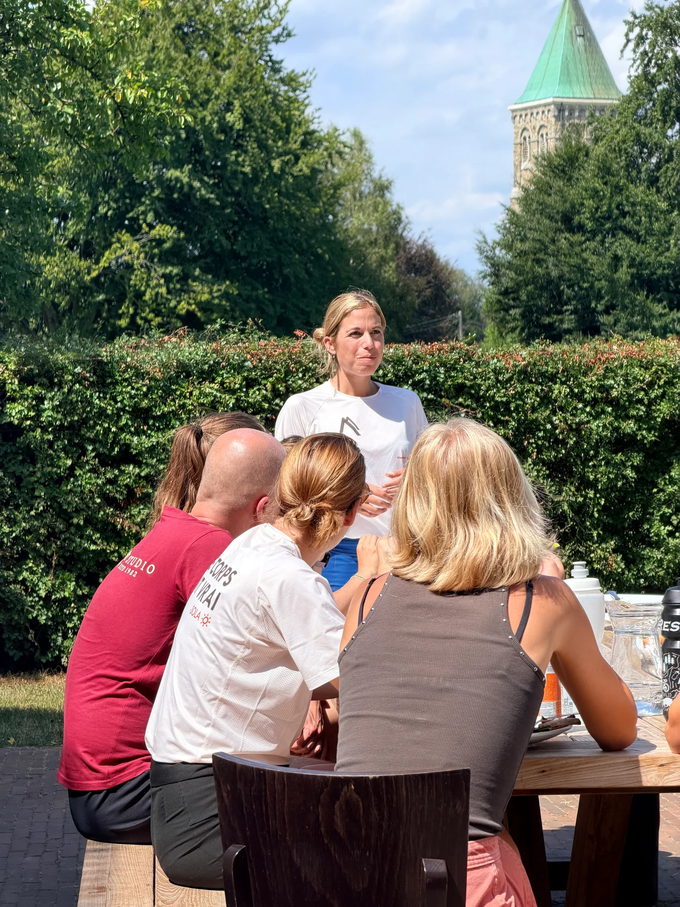 Een begeleide groepssessie buiten